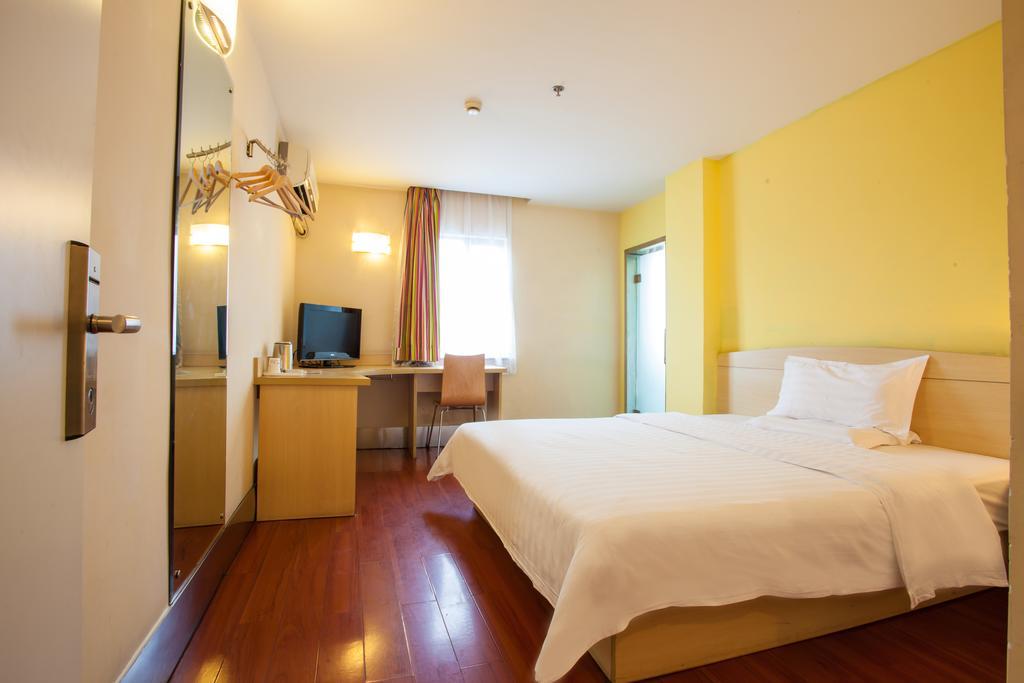7Days Inn Guangzhou Jingxi Nanfang Hospital Subway Station Room photo